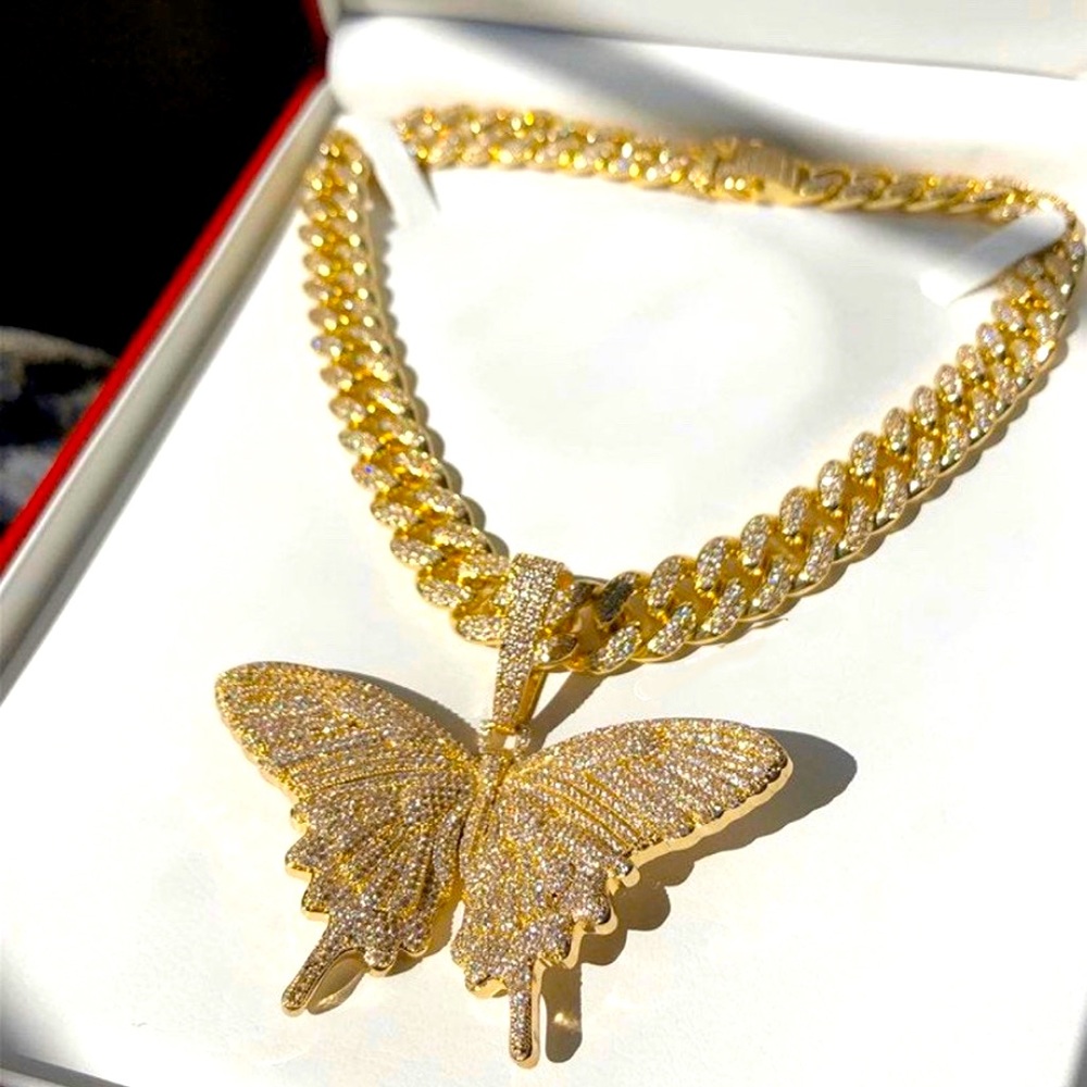 LAVISHLUXXSHOP BLING BUTTERFLY CUBAN CHOKER CHAIN NECKLACE